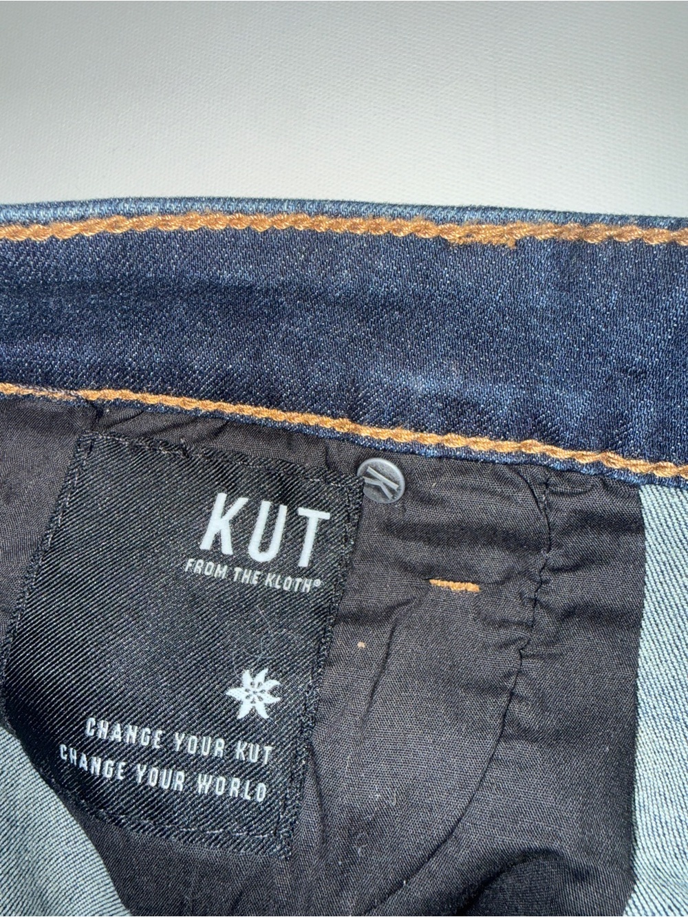 Kut from the Kloth Women’s Skinny Jeans in Dark Blue Denim - Picture 8 of 9